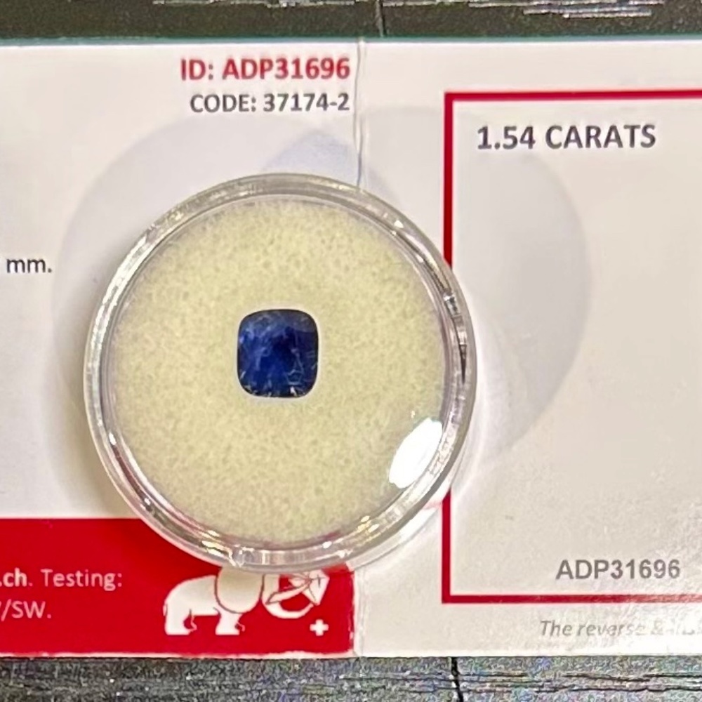 👑 1.54 CT Natural BLUE SAPPHIRE Certified Royal Blue Ceylon Gem - Picture 3 of 3